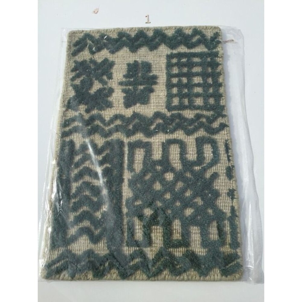 NWT Crate & Barrel Rug Samples/Swatch 12x18 Wool Girona Palma Prague Copenhagen